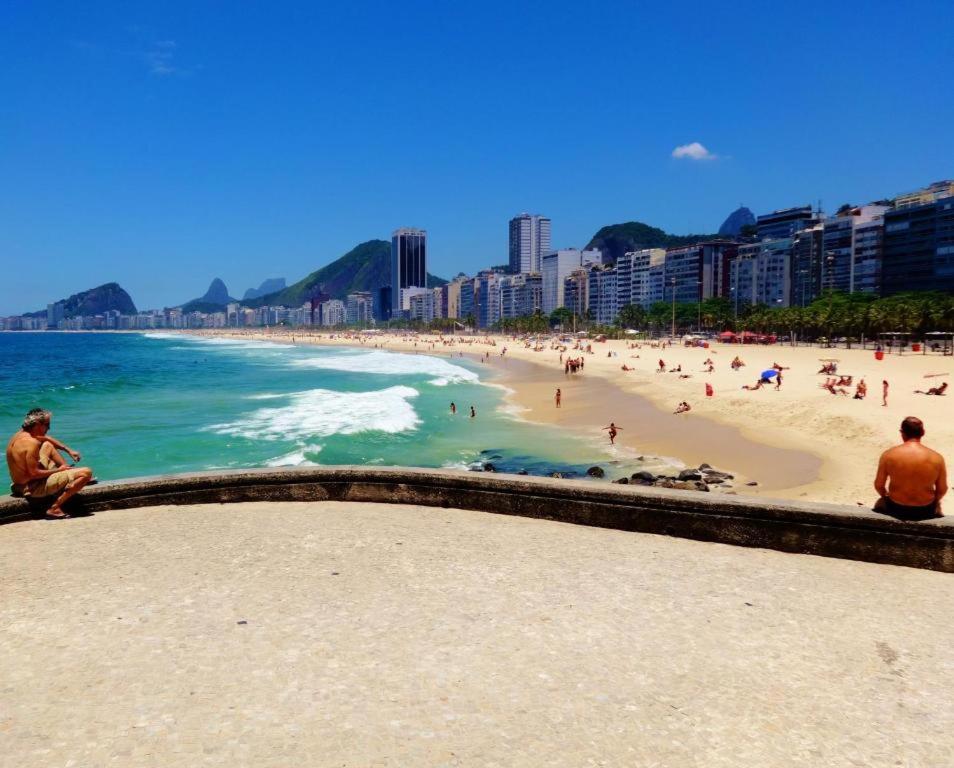 Apartamento Completo Na Praia De Copacabana 02 Quartos Com Vista Lateral Mar Em Andar Alto, Ar, Wifi , Netflix, Pauloangerami Rmvc18 Rio de Janeiro Exterior photo