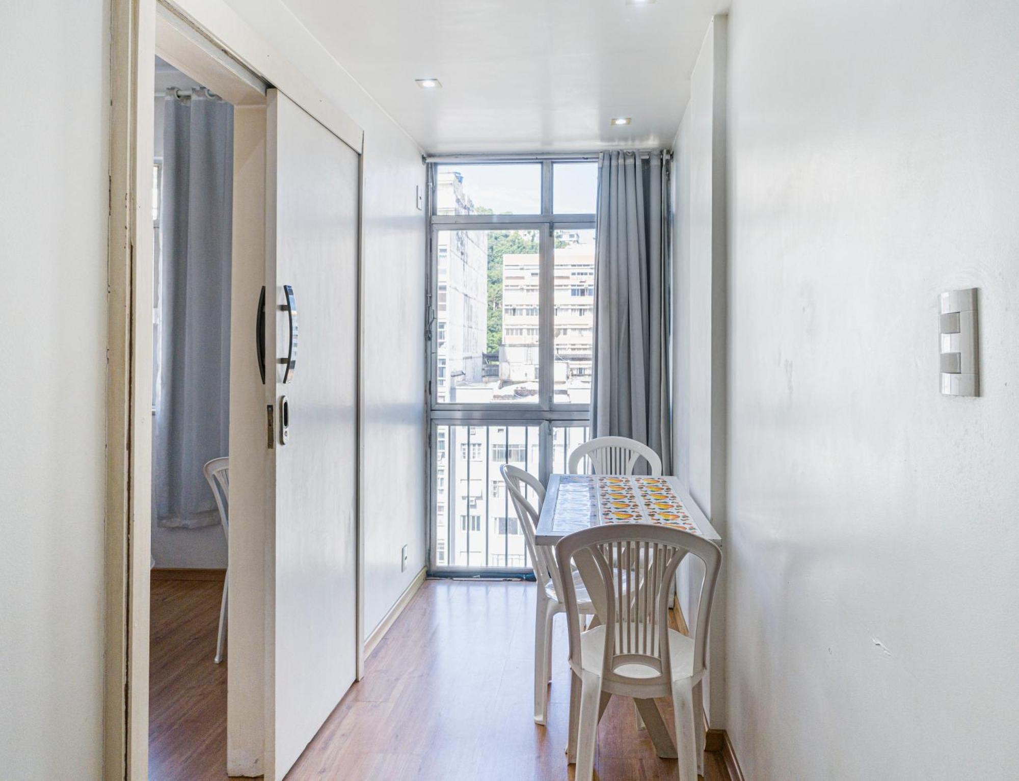 Apartamento Completo Na Praia De Copacabana 02 Quartos Com Vista Lateral Mar Em Andar Alto, Ar, Wifi , Netflix, Pauloangerami Rmvc18 Rio de Janeiro Exterior photo
