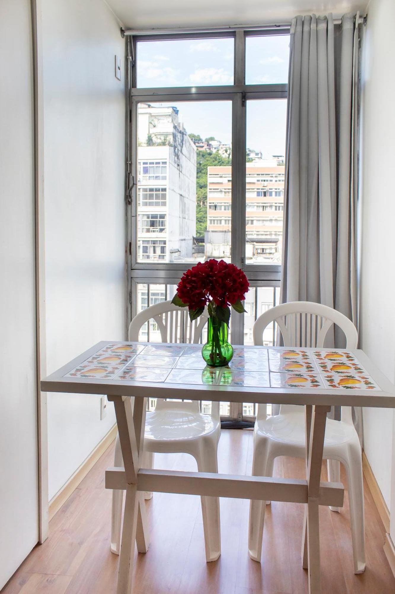 Apartamento Completo Na Praia De Copacabana 02 Quartos Com Vista Lateral Mar Em Andar Alto, Ar, Wifi , Netflix, Pauloangerami Rmvc18 Rio de Janeiro Exterior photo